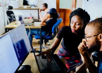 Exploring the Nexus of Curiosity and Learning