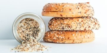 The Marvelous World of Sesame Seeds: History, Uses, and Health Benefits